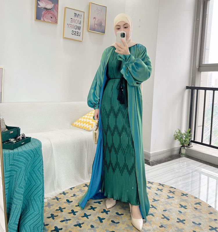 2 Pieces Set Gleam Open Cardigan Abaya With Pleasted Inner Abaya Dress